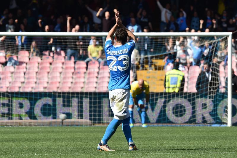 Napoli-Verona 3-0, ritorno alla vittoria. A segno Gabbiadini, Insigne e Callejon, Juve a sei punti