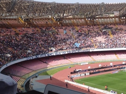 Striscione in Curva B per ringraziare i tifosi viola “3-5-14 lunga vita al nemico viola”