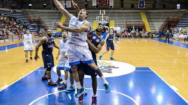 Per far tornare grande il basket a Napoli, c’è bisogno anche dei tifosi. Domenica sarebbe bello vedere un PalaBarbuto meno vuoto