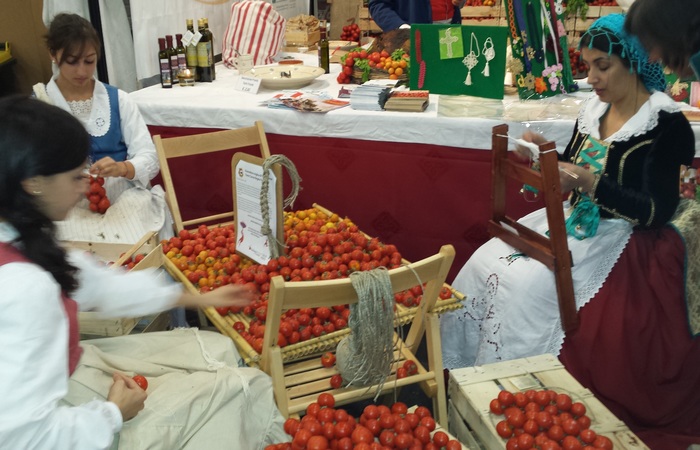 La festa del non lavoro nella Regione che spreca 55 milioni di euro per la Terra dei fuochi