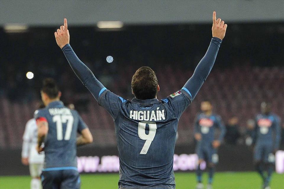 Il rigore di Higuain è un romanzo che ti fa innamorare