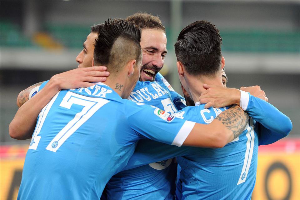 Higuain al gol 63 con la maglia del Napoli, col Chievo il primo 1-0 dell’era Sarri