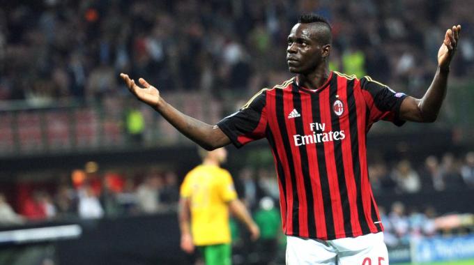 Balotelli, infortunato, salterà Milan-Napoli