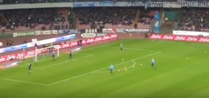 VIDEO/ Napoli-Roma gli azzurri in campo per il riscaldamento