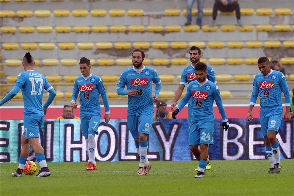 Bologna-Napoli, una giornata storta con i calzini sbagliati e il fantasma di Rolando Bianchi