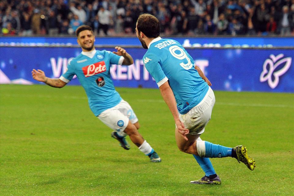 LIVE/ Verona-Napoli 0-2/ A segno la coppia Insigne-Higuain!!!