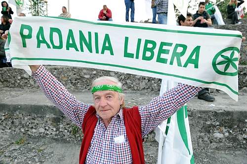 La Padania vuole pignorare l’erba del San Paolo. Gaucci si gioca la carta Geronzi