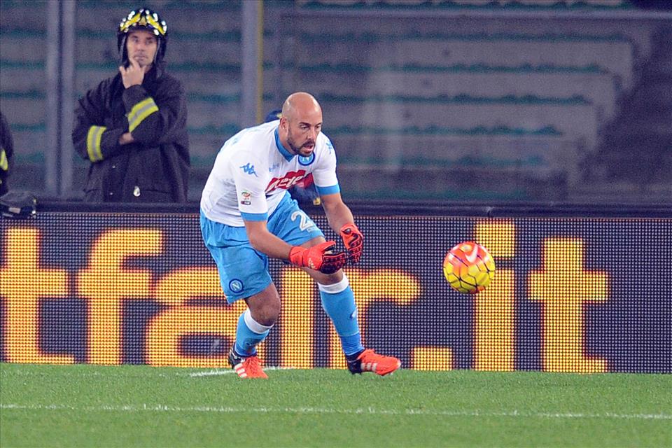 Gli elogi dei giornali ma nel giorno di Milan, Juventus (e Roma) il Napoli torna in poche righe