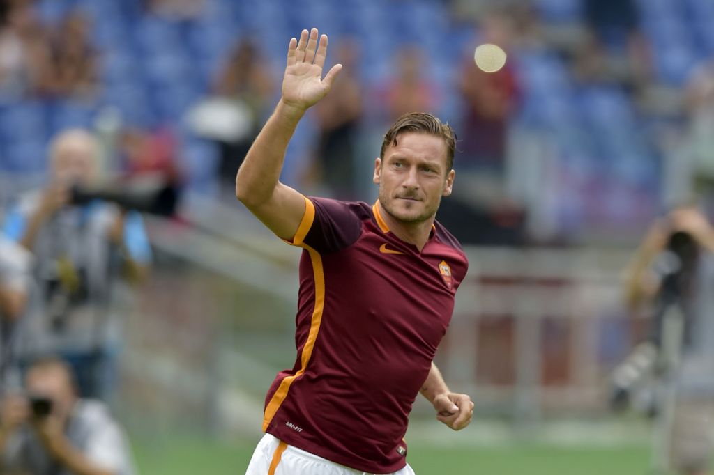 Genoa-Roma 2-3: ancora decisivo Totti, giallorossi secondi in attesa del Napoli