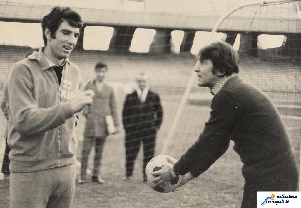 Sarri deve ripartire dalla difesa. Il Napoli meno battuto fu quello del 71 con Zoff, Zurlini e Panzanato