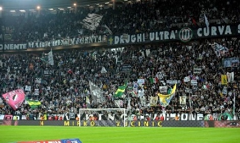 Con un amico juventino allo Stadium, gli dedico la fenomenologia del drugo