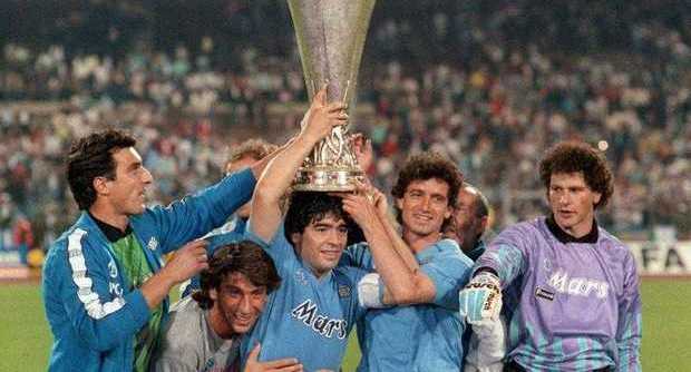 Solo tre volte il Napoli ha rimontato in Europa, l’ultima con la Juventus nel 1989