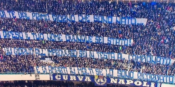 In Curva A striscione contro gli occasionali