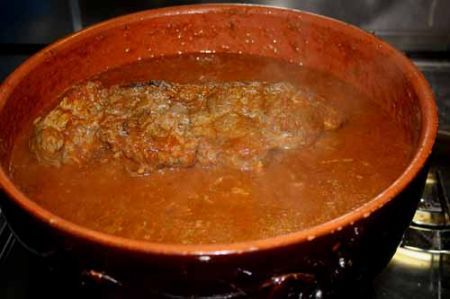 Le affinità tra Napoli e Genova, pure in cucina. Anche se il loro ragù si chiama U Tuccu