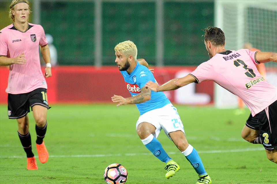 I capelli di Callejon e quelli di Insigne (chi te lo dà un aumento, conciato così?)