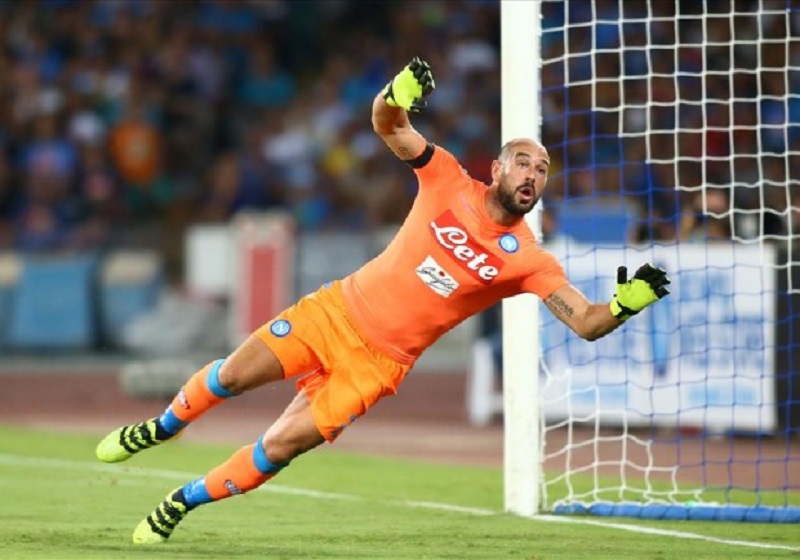 Reina, al Napoli serve un portiere reattivo e poi un uomo spogliatoio