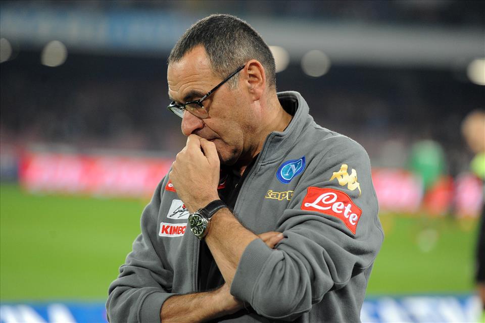 Sarri: «Mi fa arrabbiare il rigore nel finale, Maradona è l’emblema della città»