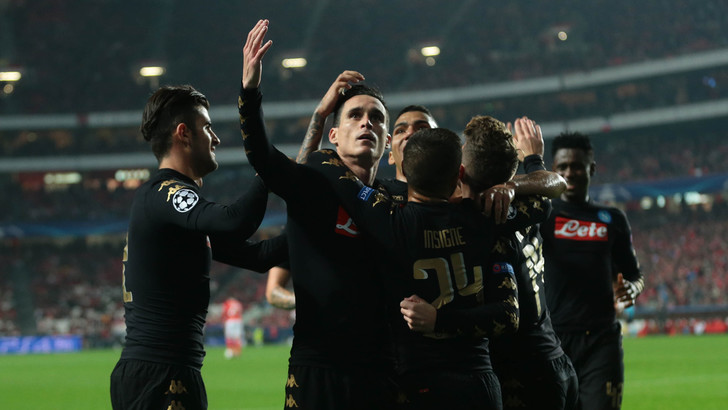 Benfica-Napoli 1-2, pagelle / La partita perfetta. Mertens volpe spietata. Viva papà Callejon