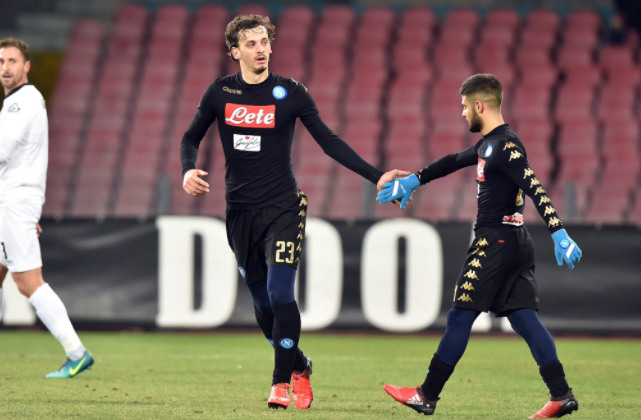 Napoli-Spezia 3-1, paura nel primo tempo poi Giaccherini e l’addio di Gabbiadini