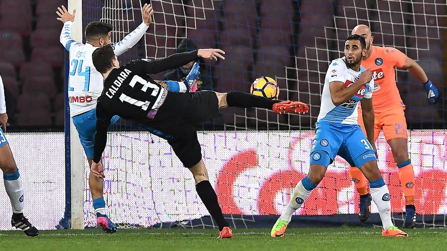 Napoli-Atalanta 0-2, pagelle / Albiol guida la difesa Titanic, Hysaj e la Spinazzola nel fianco