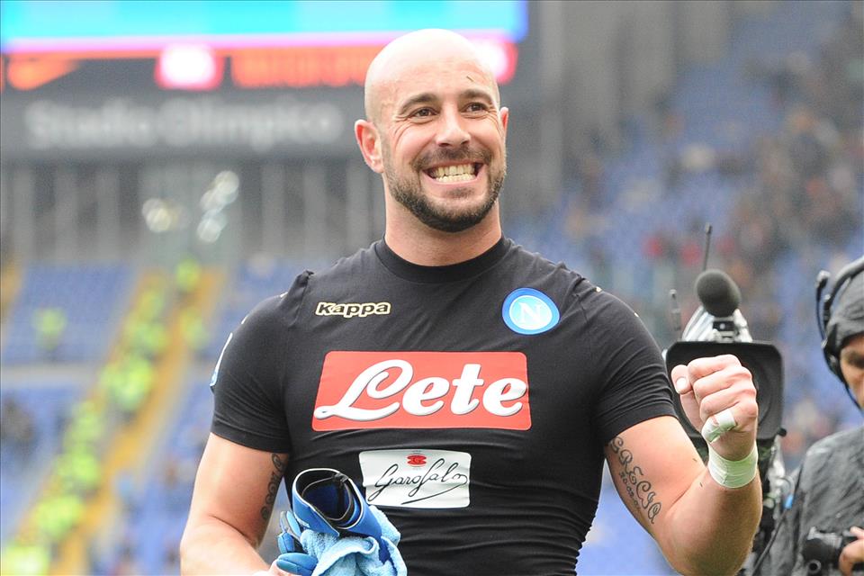 Pepe Reina, oggi gran portiere ma non solo: quasi un supereroe