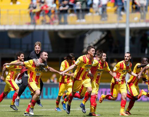 Il Benevento ai play-off col tifo contagioso del “Vigorito”