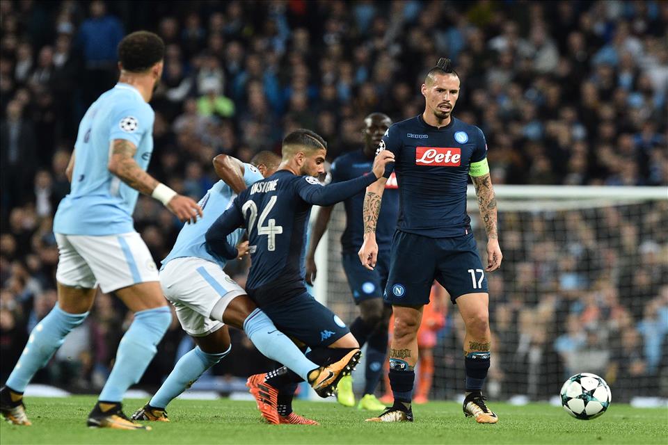 Il Napoli esce ridimensionato da Manchester. E c’è la questione Hamsik