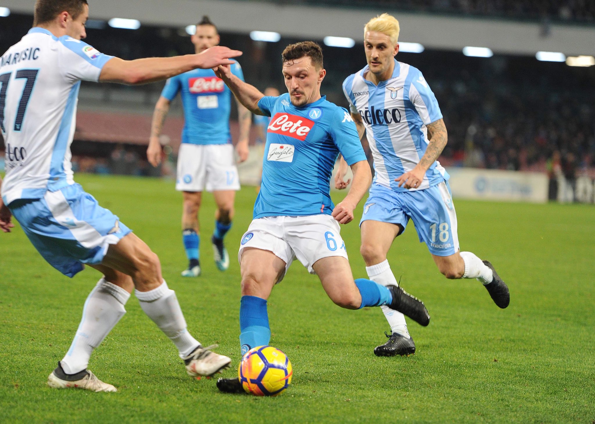 Napoli-Lazio 4-1: secondo tempo impressionante, Sarri (espulso) di nuovo primo