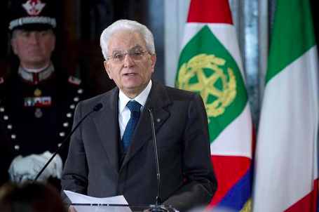 Mattarella: “Il modello di vita dell’Italia non è quello degli ultras”