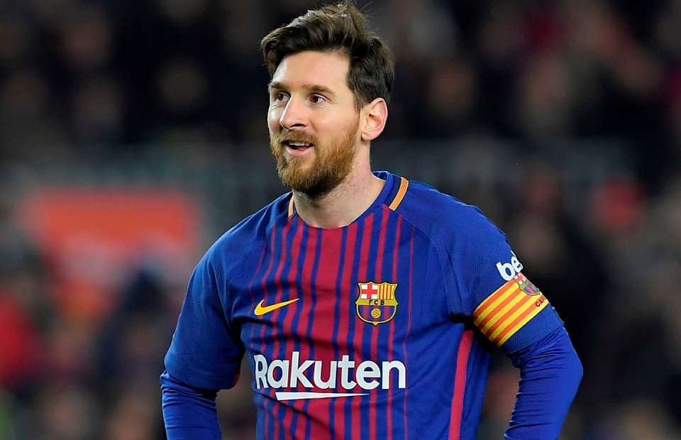 Messi: i giocatori del Barcellona si tagliano lo stipendio del 70%