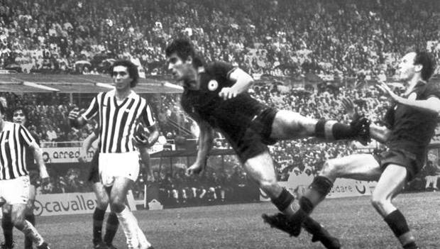 Da Juventus-Napoli (1975) a Milan-Inter (2011), antologia delle sfide-scudetto