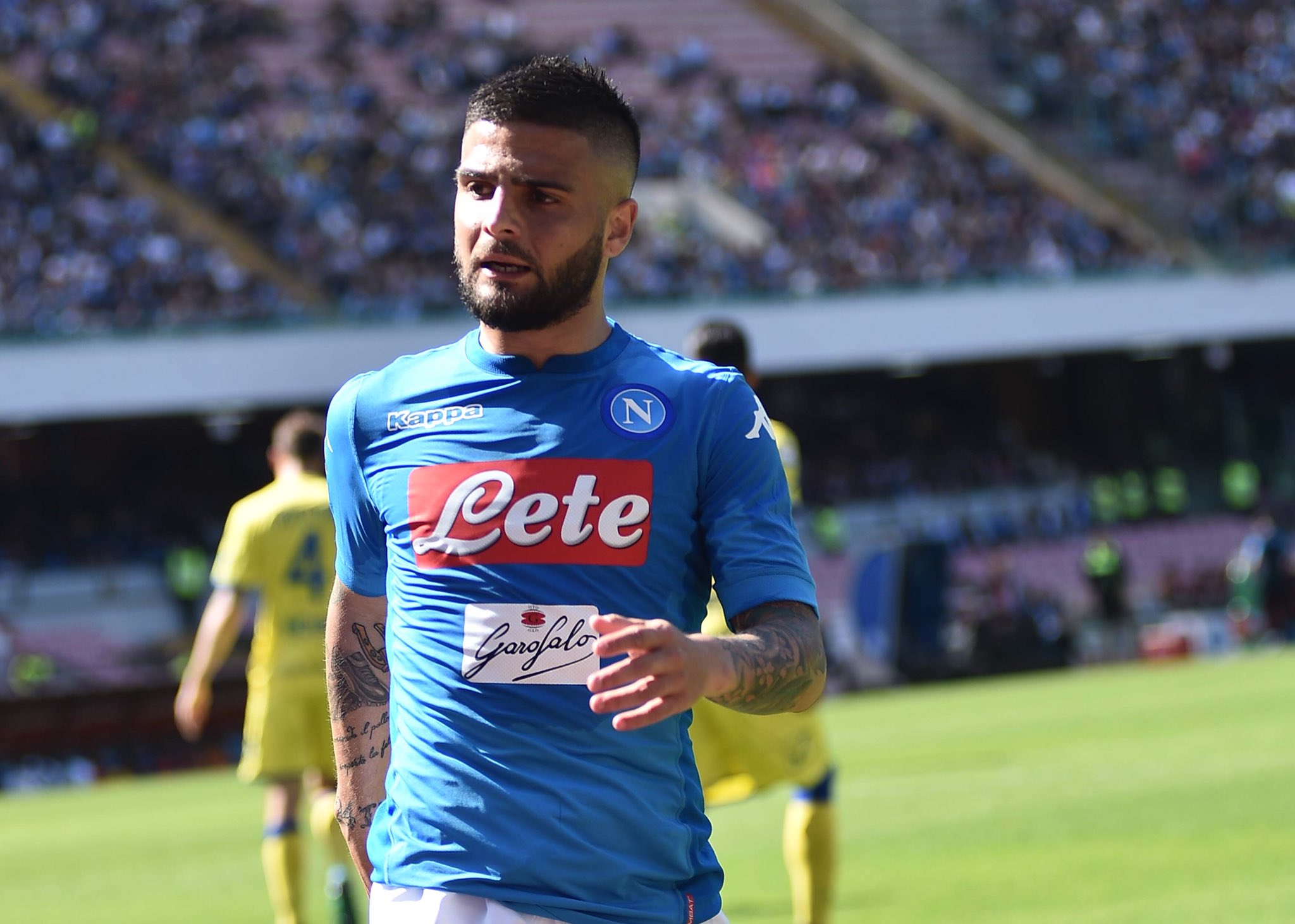 Il finale di Napoli-Chievo: Lo stadio che si svuota e contesta, i fischi a Insigne. Poi la gioia