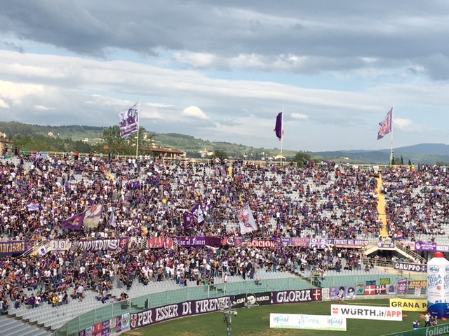 La curva Fiesole si schiera per lo stop: «Scelta folle. Se ripartite, avrete il nostro disprezzo»