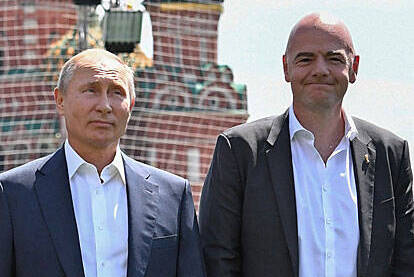 Tutta la stampa internazionale contro Infantino: «Amante di Putin, ha provato a salvare la Russia fino alla fine»