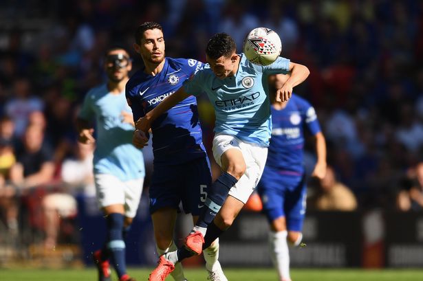 Guardian: i tifosi del City prima fischiano Jorginho, poi lo dimenticano grazie a Foden