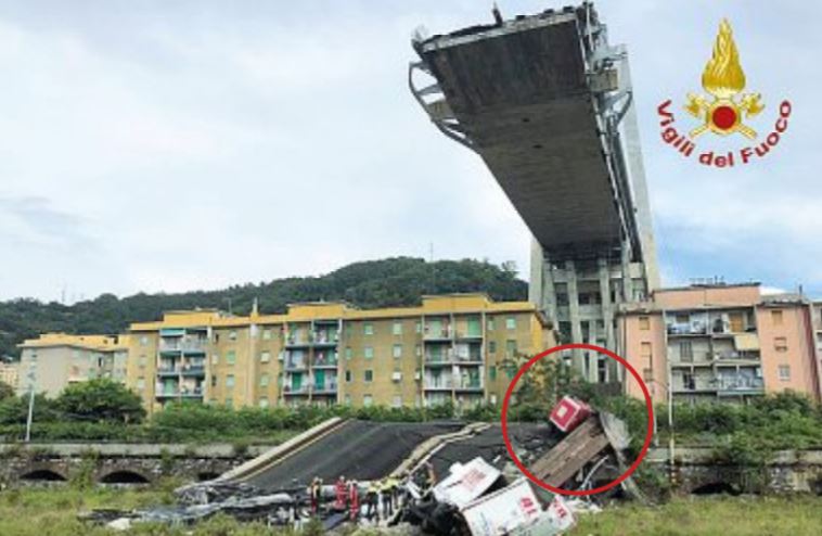 Erano già caduti dei pezzi del ponte Morandi, ma Autostrade aveva solo risarcito i danni