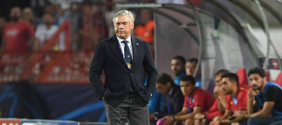 Ancelotti sta cercando il centro di gravità permanente del Napoli