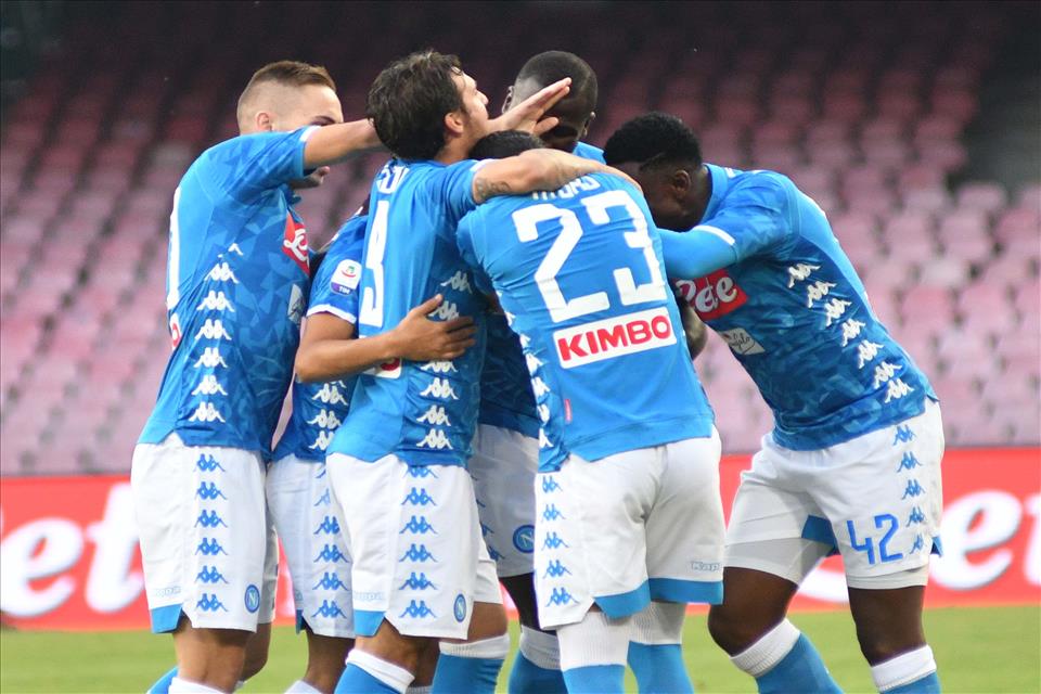 Napoli-Sassuolo 2-0, pagelle / Mai vista una democrazia del genere a Napoli