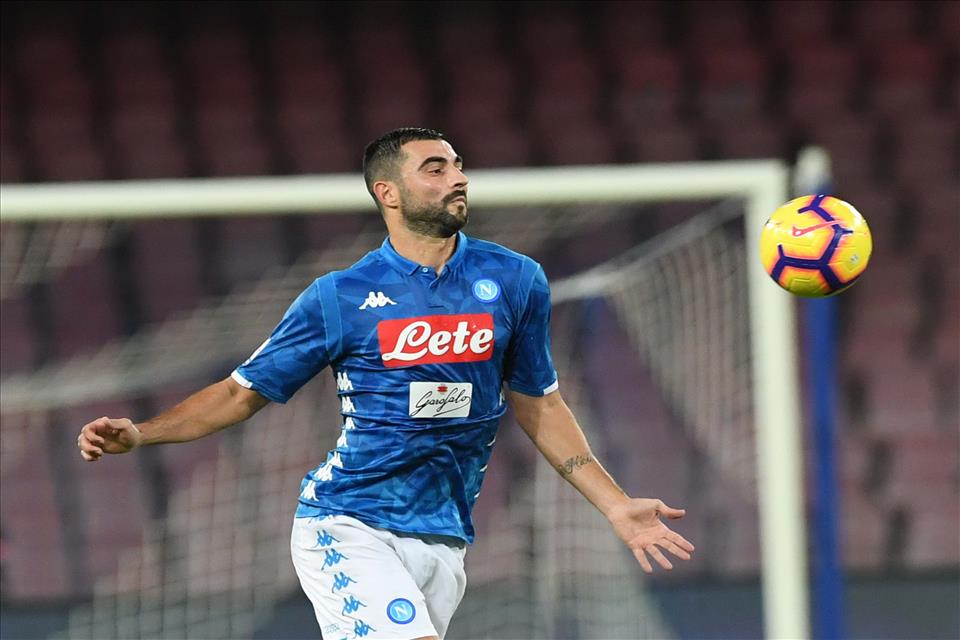 Napoli-Spal 1-0, primo tempo: Albiol porta avanti un Napoli “slow”