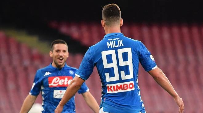 Ancelotti dirige la concorrenza leale tra Milik e Mertens