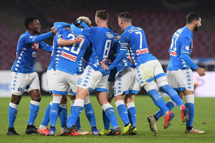 Il Napoli: in vendita mini-abbonamenti da 9 gare (Inter, Juve, Zurigo)