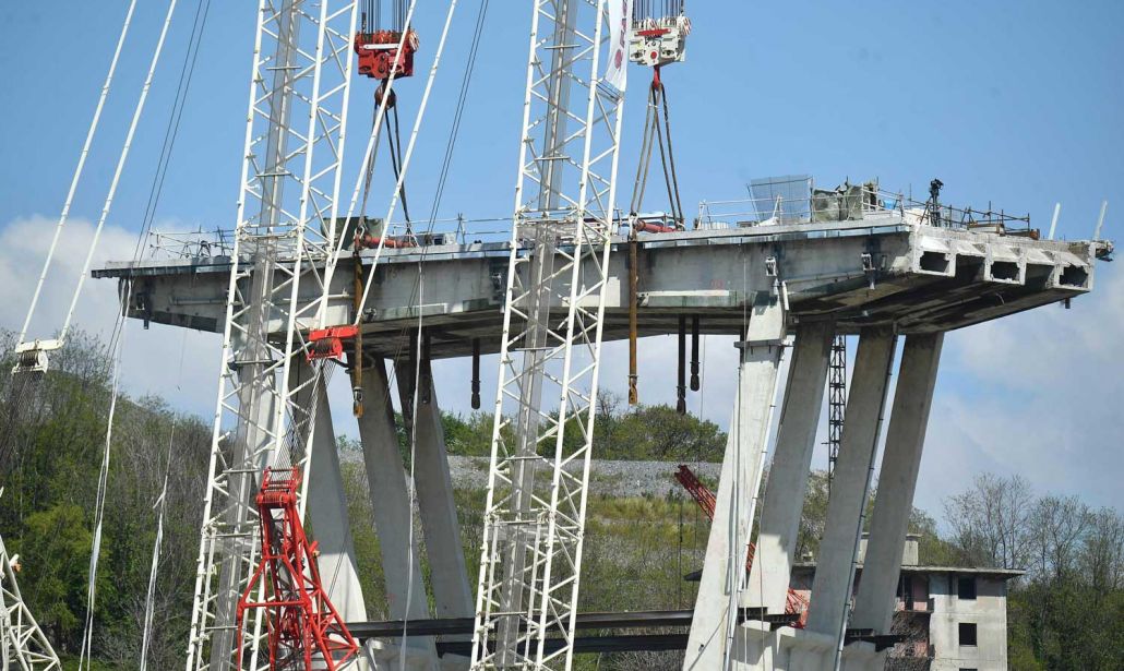 Ponte Morandi. Dubbi sui due progetti di retrofitting: troppo diversi tra loro