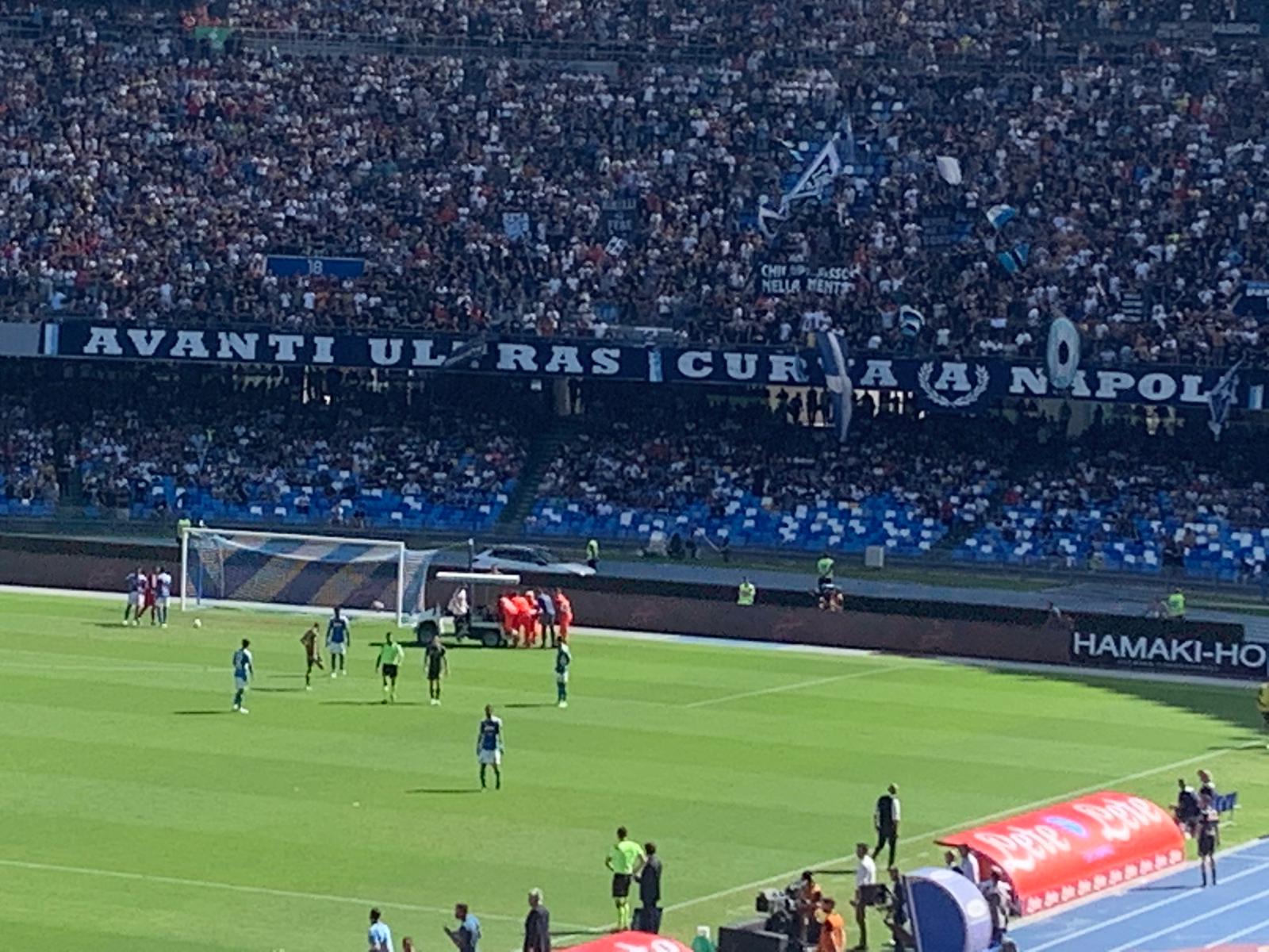 Maksimovic esce dal campo in barella