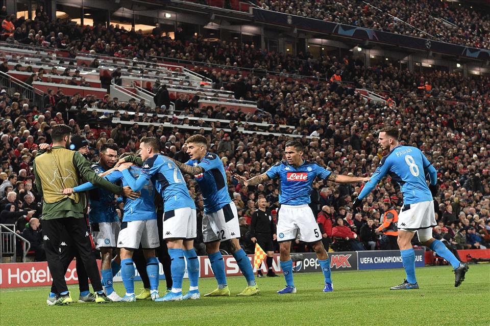 La FifPro: «Il Napoli non può vietare ai giocatori di tornare a casa, né trattenere loro lo stipendio»