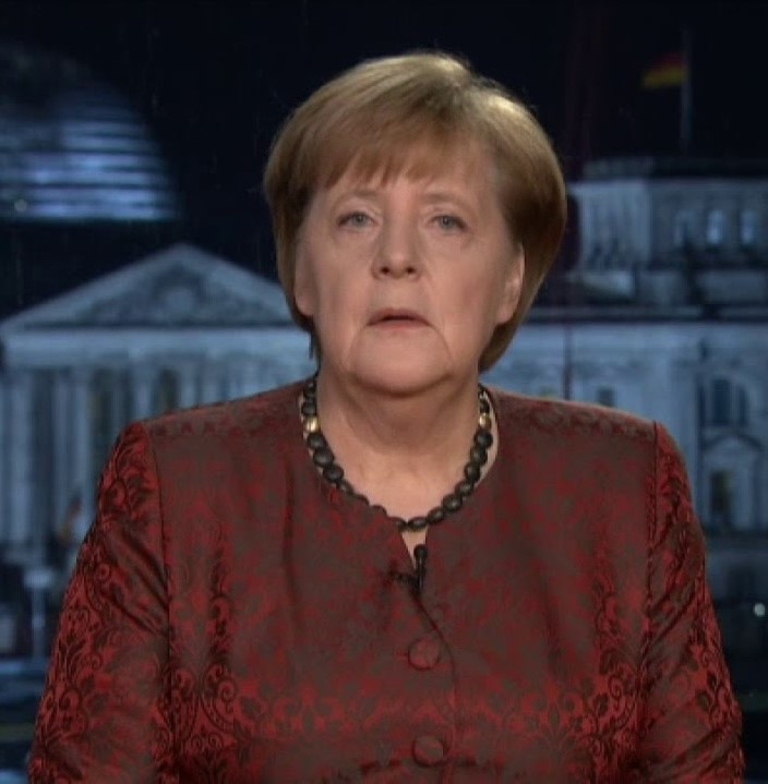 Covid-19, la Germania chiude bar teatri musei e cinema. Merkel: “Vietati assembramenti per sport”