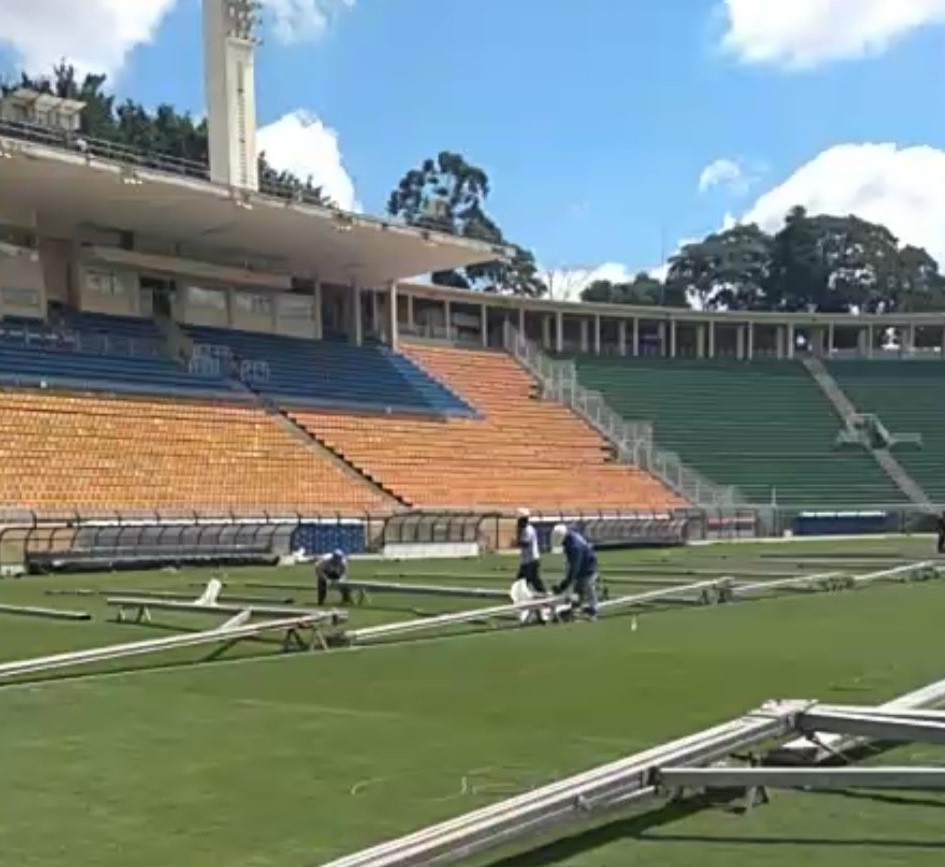 In Brasile lo stadio diventa un ospedale da campo (di calcio)