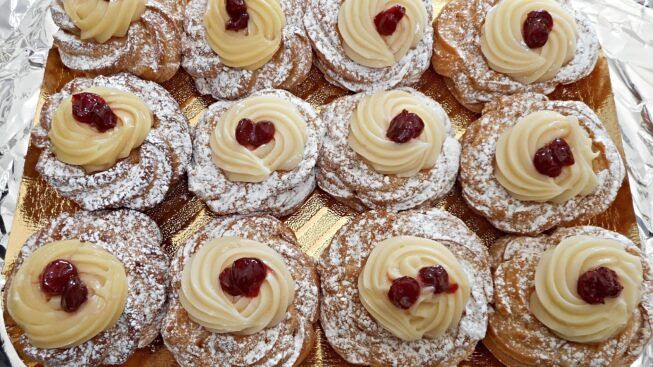 Il direttore Asl Napoli 1: «Una vergogna le interminabili file per le zeppole di San Giuseppe»