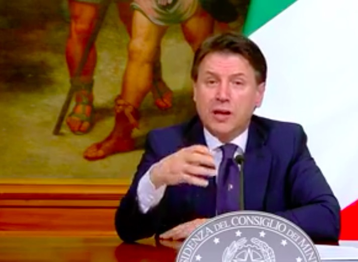 Conte: “Concesse le visite ai parenti, ma non i party di famiglia”