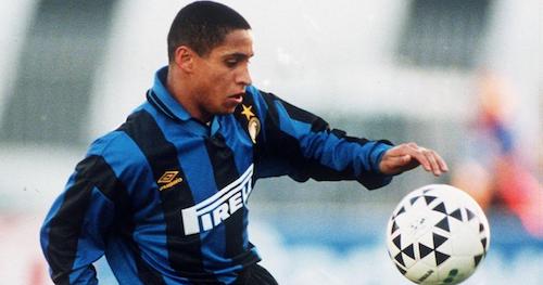 Il provincialismo del calcio italiano che è fermo a Pistone meglio di Roberto Carlos