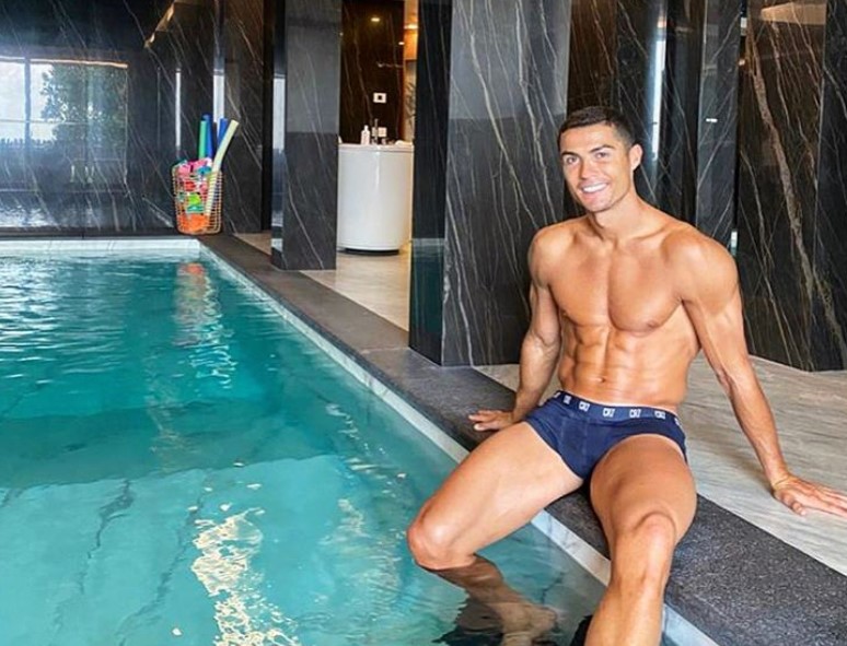 Qualcuno fermi Cristiano Ronaldo: «I tamponi sono una stronzata»